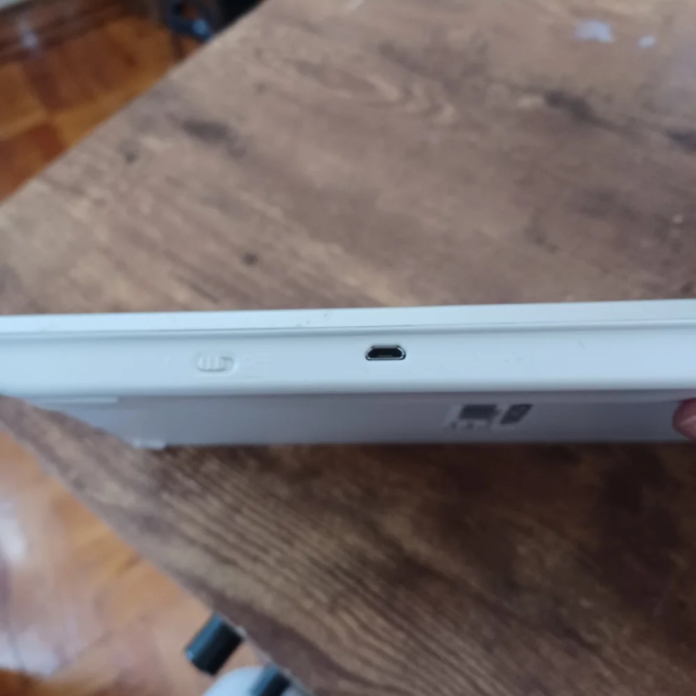 iClever wireless keyboard
